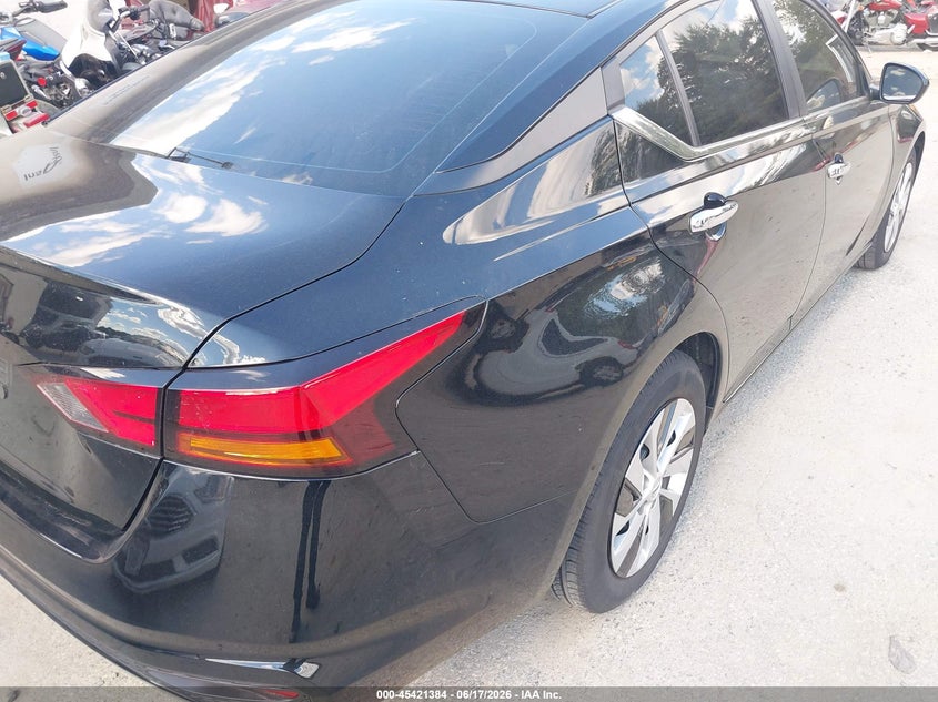 2021 Nissan Altima VIN 1N4BL4BV5MN393492 IAAI salvage auction — ALL OVER, Sf97 (New Hampshire), sold $8,100 on 2026-07-23 (photo 6)