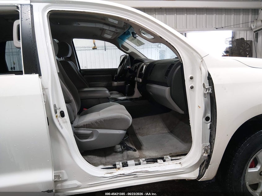 2008 Toyota Sequoia VIN 5TDBY64A98S013491 IAAI salvage auction — RIGHT SIDE, Bill Of Sale (Alaska), sold $650 on 2026-07-24 (photo 5)