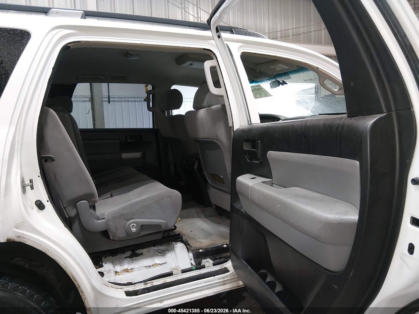 2008 Toyota Sequoia VIN 5TDBY64A98S013491 IAAI salvage auction — RIGHT SIDE, Bill Of Sale (Alaska), sold $650 on 2026-07-24 (photo 8)