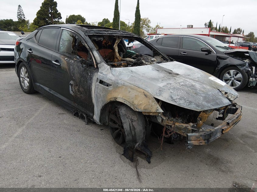2015 Kia Optima VIN 5XXGN4A7XFG416485 IAAI salvage auction — EXTERIOR BURN, Non-Repairable (California), sold $250 on 2026-07-09 (photo 1)