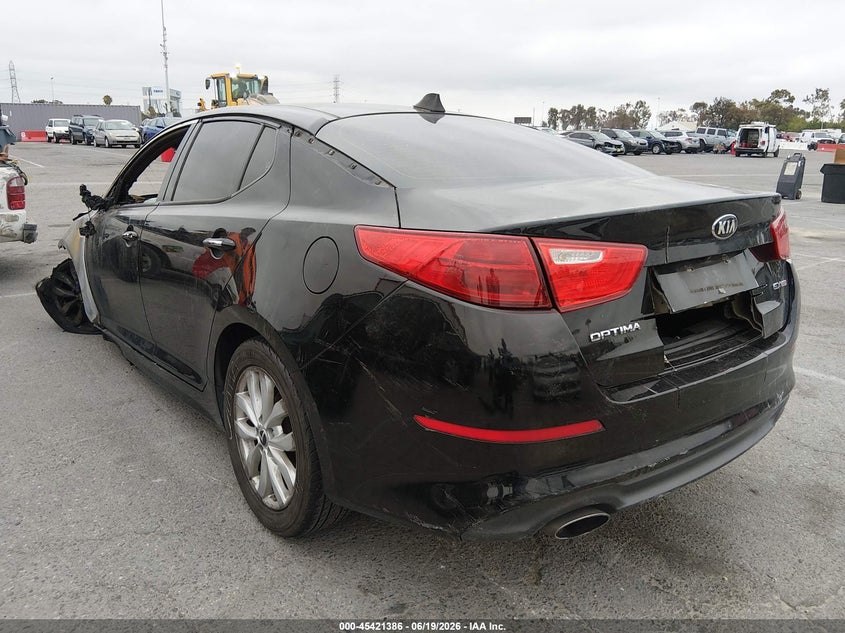 2015 Kia Optima VIN 5XXGN4A7XFG416485 IAAI salvage auction — EXTERIOR BURN, Non-Repairable (California), sold $250 on 2026-07-09 (photo 3)