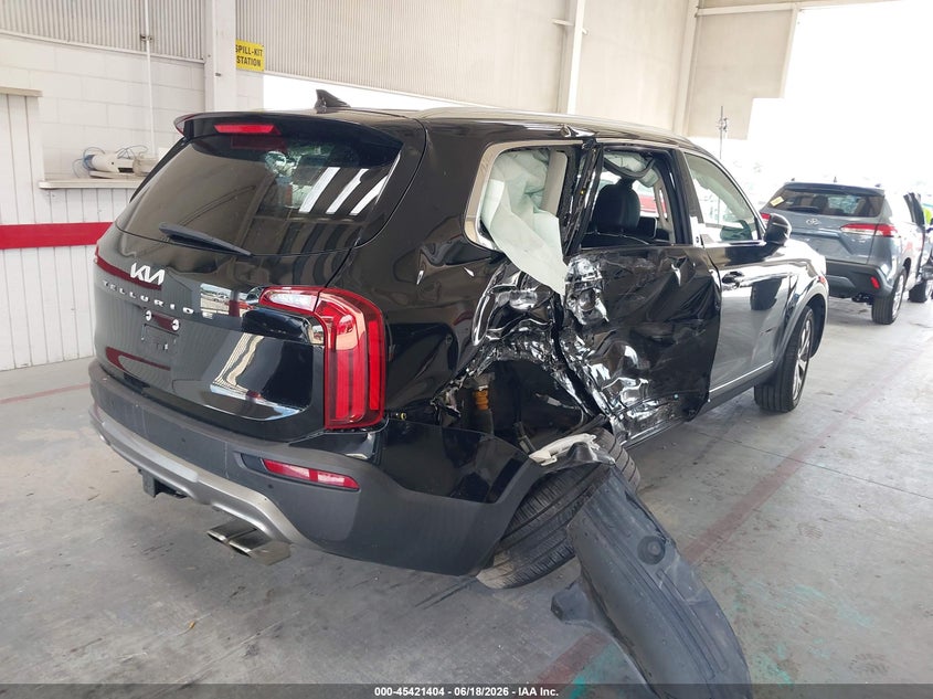 2022 Kia Telluride VIN 5XYP34HC9NG219391 IAAI salvage auction — SIDE, Salvage Title, sold $825 on 2026-07-22 (photo 4)