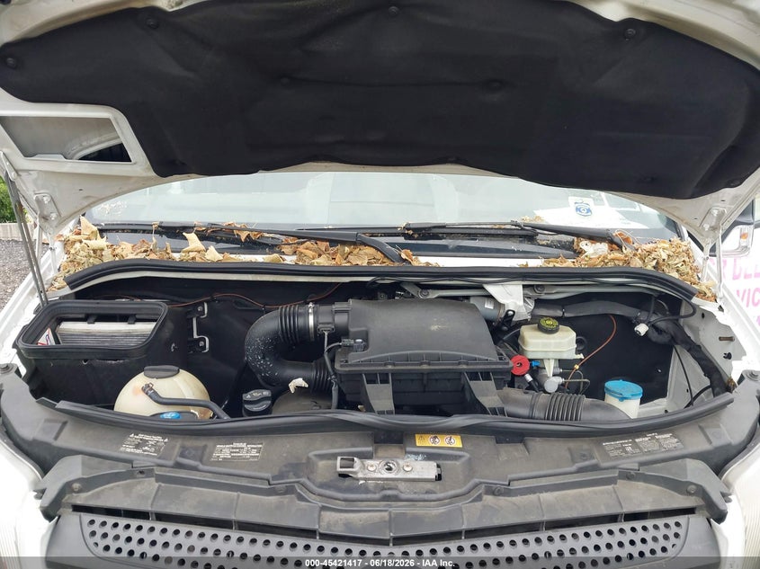 2016 Mercedes-benz VIN WD3PF4CC1GP197492 IAAI salvage auction — NORMAL WEAR, Salvage Title, sold $525 on 2026-07-21 (photo 9)