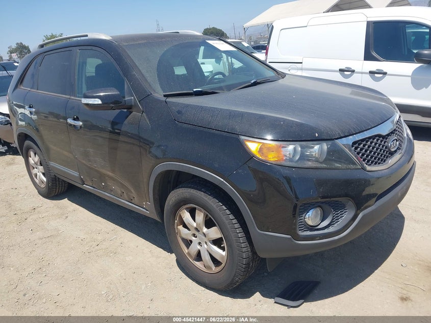 2011 Kia Sorento VIN 5XYKT3A16BG170935 IAAI salvage auction — SIDE, Salvage (California), sold $1,100 on 2026-07-22 (photo 1)