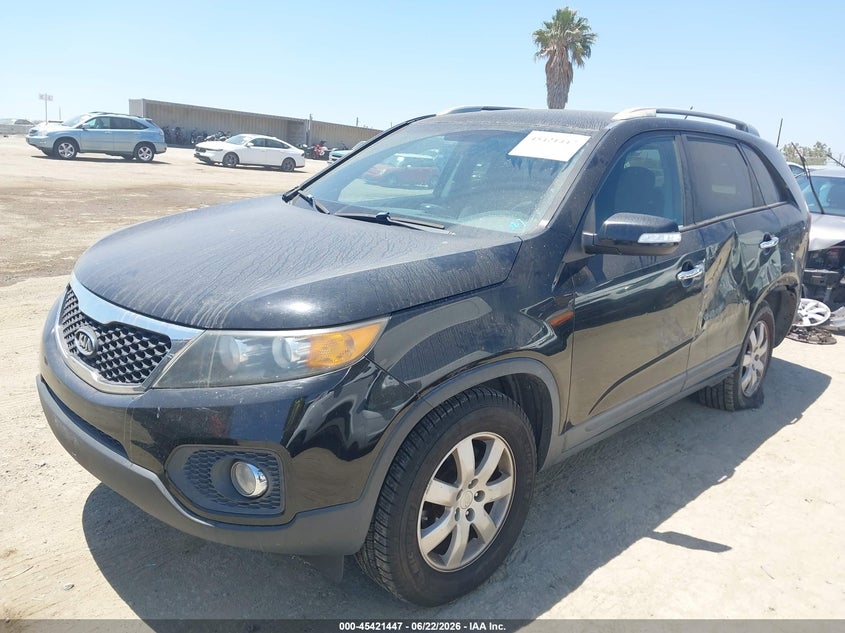 2011 Kia Sorento VIN 5XYKT3A16BG170935 IAAI salvage auction — SIDE, Salvage (California), sold $1,100 on 2026-07-22 (photo 2)