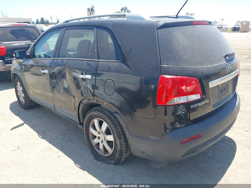 2011 Kia Sorento VIN 5XYKT3A16BG170935 IAAI salvage auction — SIDE, Salvage (California), sold $1,100 on 2026-07-22 (photo 3)