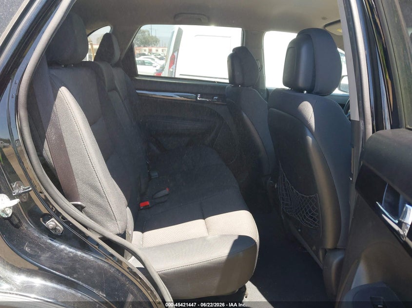 2011 Kia Sorento VIN 5XYKT3A16BG170935 IAAI salvage auction — SIDE, Salvage (California), sold $1,100 on 2026-07-22 (photo 8)