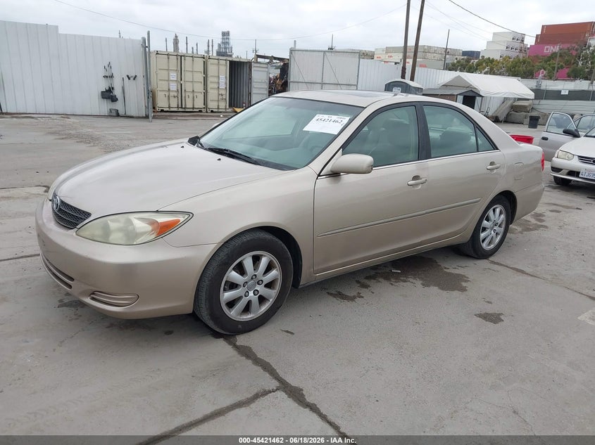 2002 Toyota Camry VIN JTDBF30KX20004876 IAAI salvage auction — REAR END, Salvage (California), sold $900 on 2026-07-29 (photo 2)