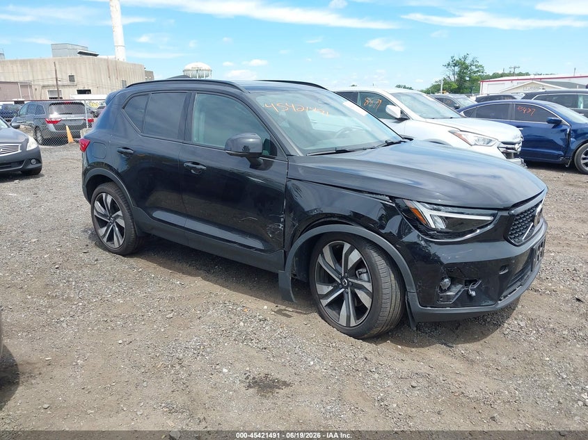 2025 Volvo Xc40 VIN YV4L12UC7S2477426 — IAAI salvage auction photo