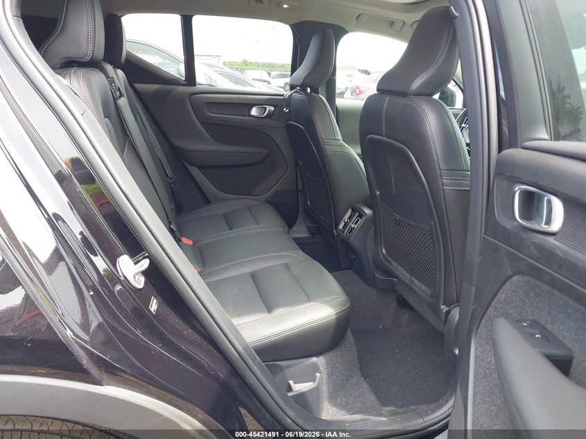 2025 Volvo Xc40 VIN YV4L12UC7S2477426 IAAI salvage auction — RIGHT FRONT, Salvage (New Jersey), sold $17,000 on 2026-10-02 (photo 8)