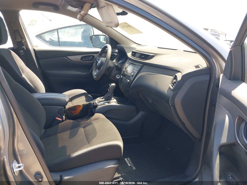 2018 Nissan Rogue VIN JN1BJ1CP2JW103474 IAAI salvage auction — Burn Interior, Salvage (California), sold $3,700 on 2026-07-28 (photo 5)