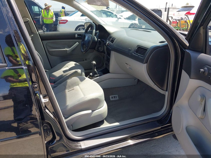 2002 Volkswagen Jetta VIN WVWRK61J62W262116 IAAI salvage auction — FRONT & REAR, Salvage (California), sold $675 on 2026-07-16 (photo 5)
