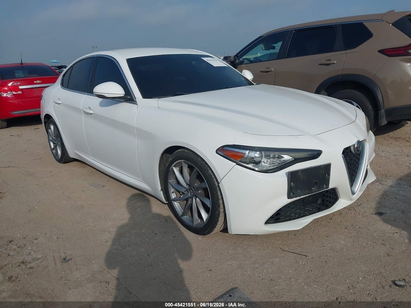2017 Alfa romeo Giulia VIN ZARFAEBN6H7551894 IAAI salvage auction — NORMAL WEAR, Original (Texas), sold $2,700 on 2026-07-29 (photo 1)
