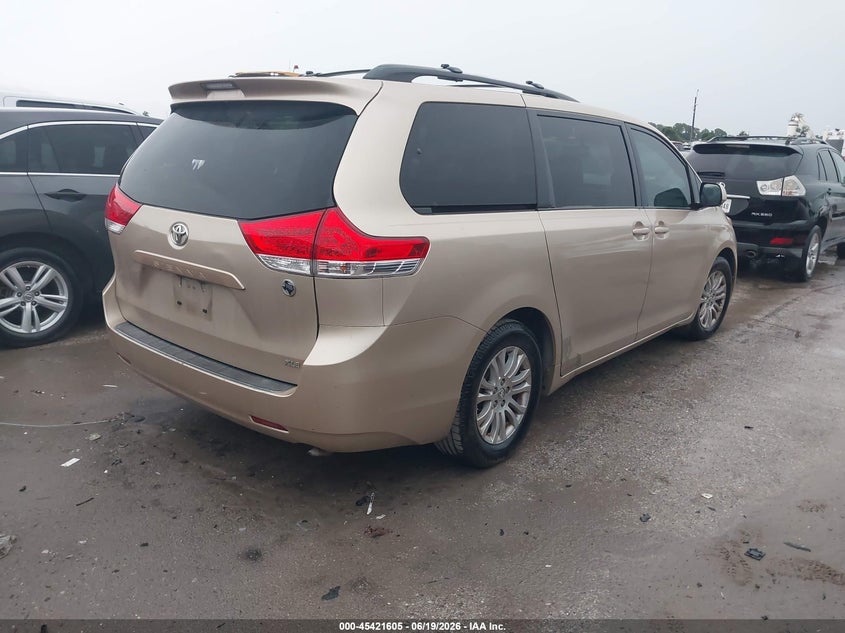 2011 Toyota Sienna VIN 5TDYK3DCXBS102313 IAAI salvage auction — NORMAL WEAR, Original (Texas), sold $3,175 on 2026-07-07 (photo 4)