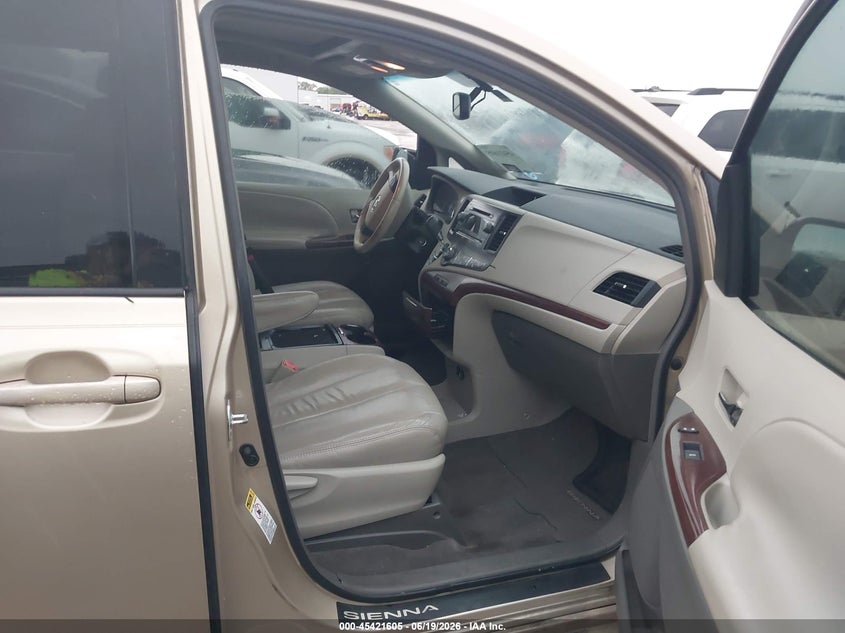 2011 Toyota Sienna VIN 5TDYK3DCXBS102313 IAAI salvage auction — NORMAL WEAR, Original (Texas), sold $3,175 on 2026-07-07 (photo 5)