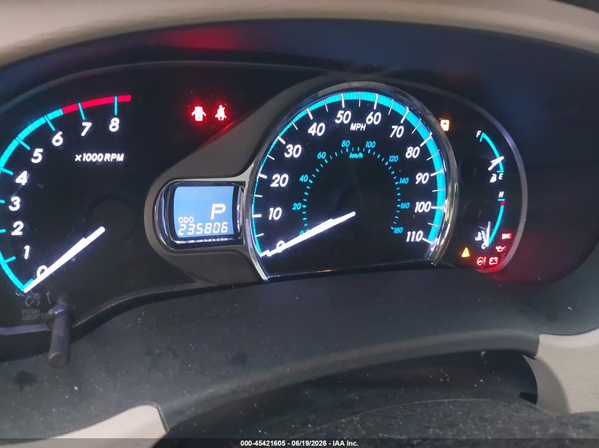 2011 Toyota Sienna VIN 5TDYK3DCXBS102313 IAAI salvage auction — NORMAL WEAR, Original (Texas), sold $3,175 on 2026-07-07 (photo 7)