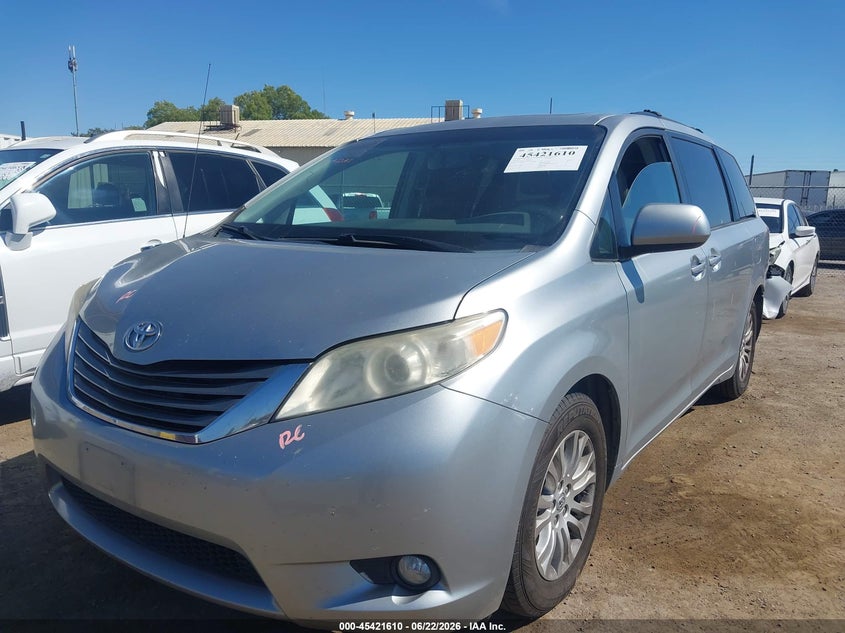 2014 Toyota Sienna VIN 5TDYK3DC7ES442121 IAAI salvage auction — REAR END, Salvage Title, sold $1,800 on 2026-07-28 (photo 2)
