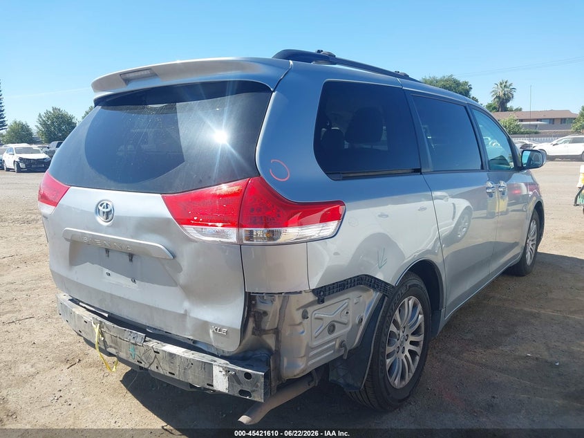 2014 Toyota Sienna VIN 5TDYK3DC7ES442121 IAAI salvage auction — REAR END, Salvage Title, sold $1,800 on 2026-07-28 (photo 4)