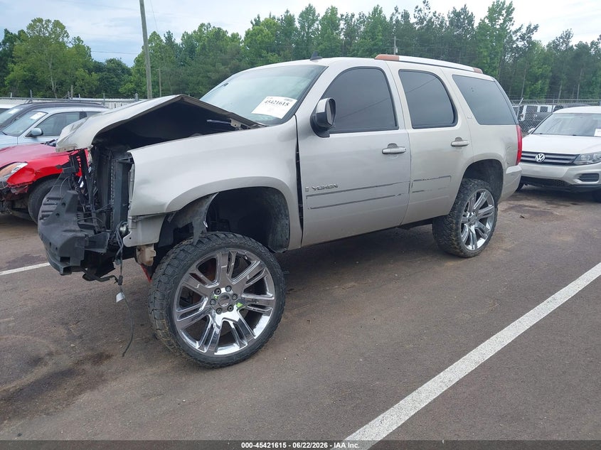 2007 Gmc Yukon VIN 1GKFK63877J196441 IAAI salvage auction — SIDE, Salvage (Mississippi), sold $350 on 2026-07-26 (photo 2)