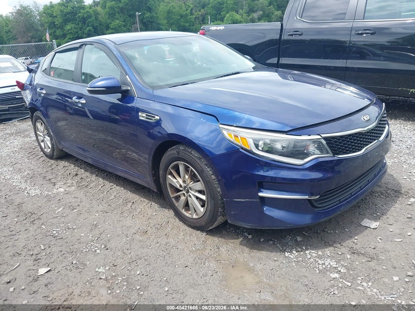 2018 Kia Optima VIN 5XXGT4L32JG197319 IAAI salvage auction — REAR END, Mv-907A (New York), sold $900 on 2026-07-28 (photo 1)