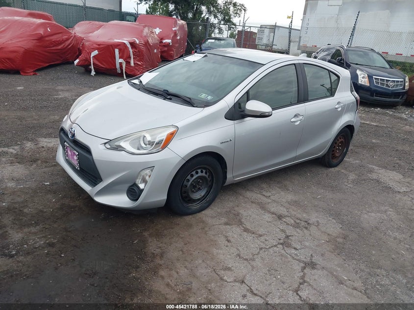 2015 Toyota Prius c VIN JTDKDTB33F1581471 IAAI salvage auction — NORMAL WEAR, Clear (Pennsylvania), sold $2,200 on 2026-07-17 (photo 2)