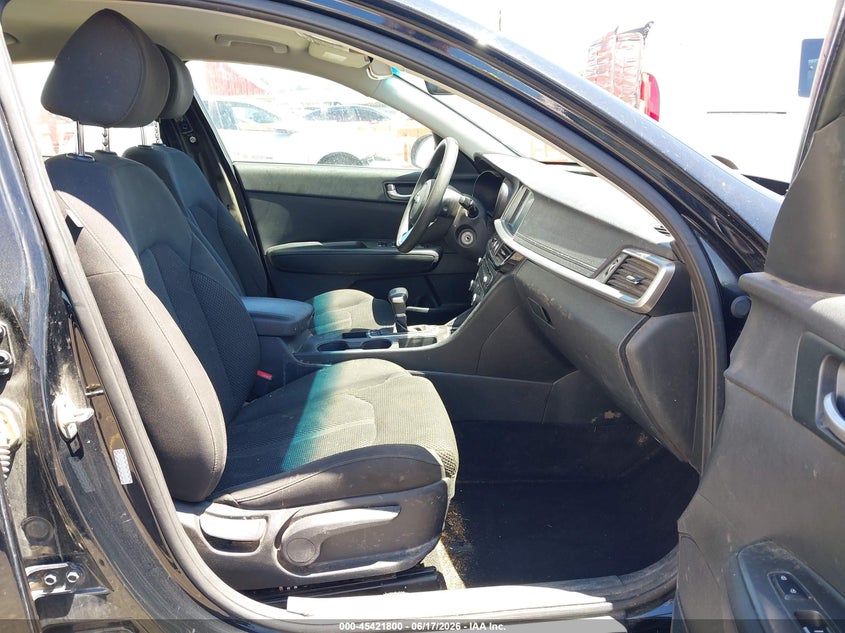 2020 Kia Optima VIN 5XXGT4L37LG411224 IAAI salvage auction — THEFT, Salvage (Oregon), sold $1,950 on 2026-07-09 (photo 5)