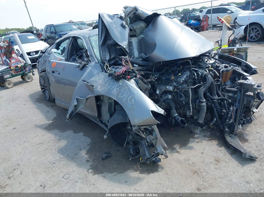 2019 Maserati Ghibli VIN ZAM57YSLXK1329644 IAAI salvage auction — BIO HAZARD, Salvage Title, sold $100 on 2026-09-08 (photo 1)