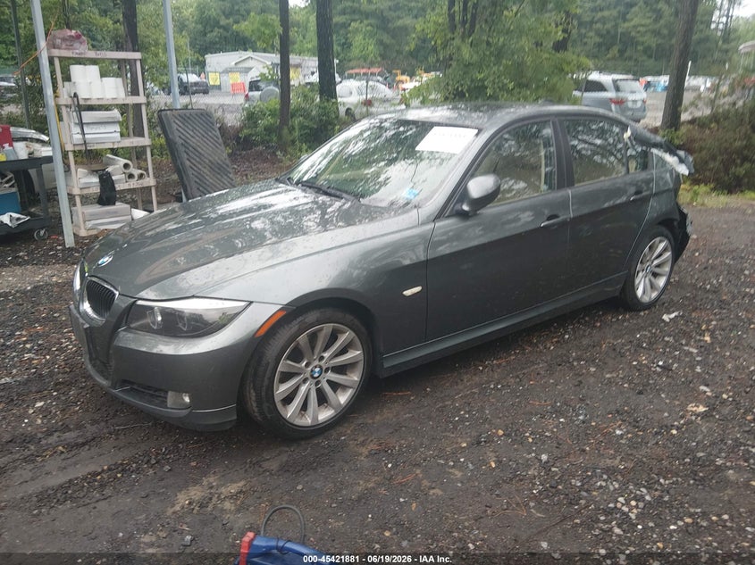 2009 BMW 3 series VIN WBAPH735X9E127715 IAAI salvage auction — REAR END, Clear (Virginia), sold $300 on 2026-07-28 (photo 2)