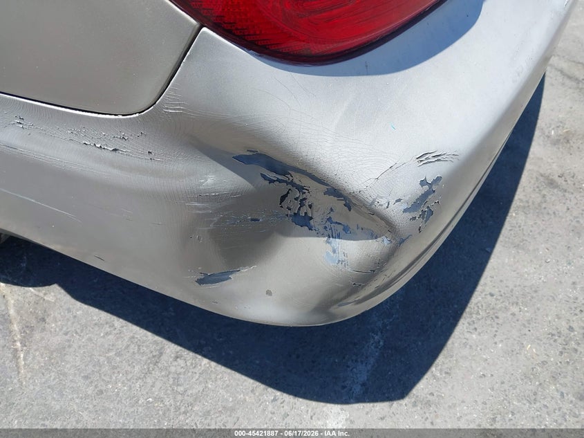 2003 Toyota Camry VIN JTDBE32K330175745 IAAI salvage auction — NORMAL WEAR, Clear - Dealer Only (California), sold $350 on 2026-07-09 (photo 6)