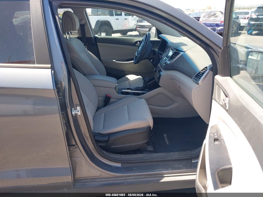 2018 Hyundai Tucson VIN KM8J23A42JU681673 IAAI salvage auction — NORMAL WEAR, Sf97 (Nevada), sold $3,550 on 2026-07-28 (photo 5)