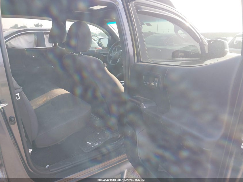 2017 Toyota Tacoma VIN 5TFAZ5CN8HX026749 IAAI salvage auction — FRONT END, Salvage Title, sold $15,900 on 2026-08-01 (photo 8)