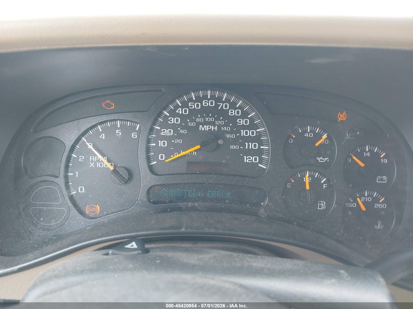 2005 Chevrolet Suburban 1500 VIN 3GNFK16Z35G252402 IAAI salvage auction — NORMAL WEAR, Clear (Minnesota), sold $425 on 2026-07-07 (photo 7)