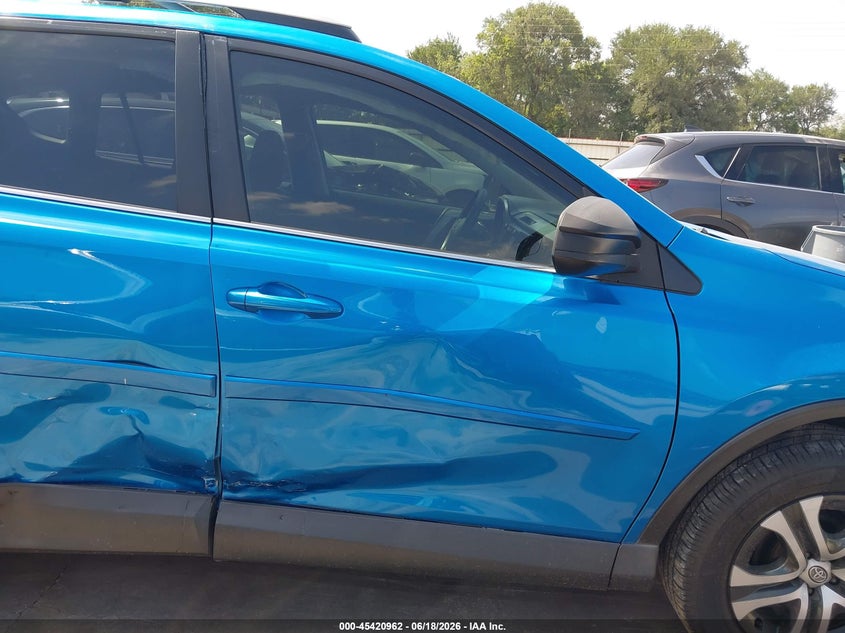 2017 Toyota Rav 4 VIN JTMZFREV2HD098841 IAAI salvage auction — RIGHT SIDE, Salvage (Texas), sold $7,550 on 2026-07-07 (photo 6)