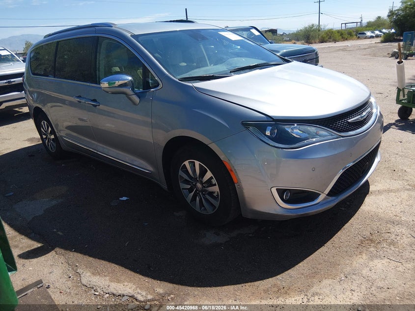 2020 Chrysler Pacifica VIN 2C4RC1N76LR113648 IAAI salvage auction — UNKNOWN, Salvage Title, sold $8,500 on 2026-07-14 (photo 1)