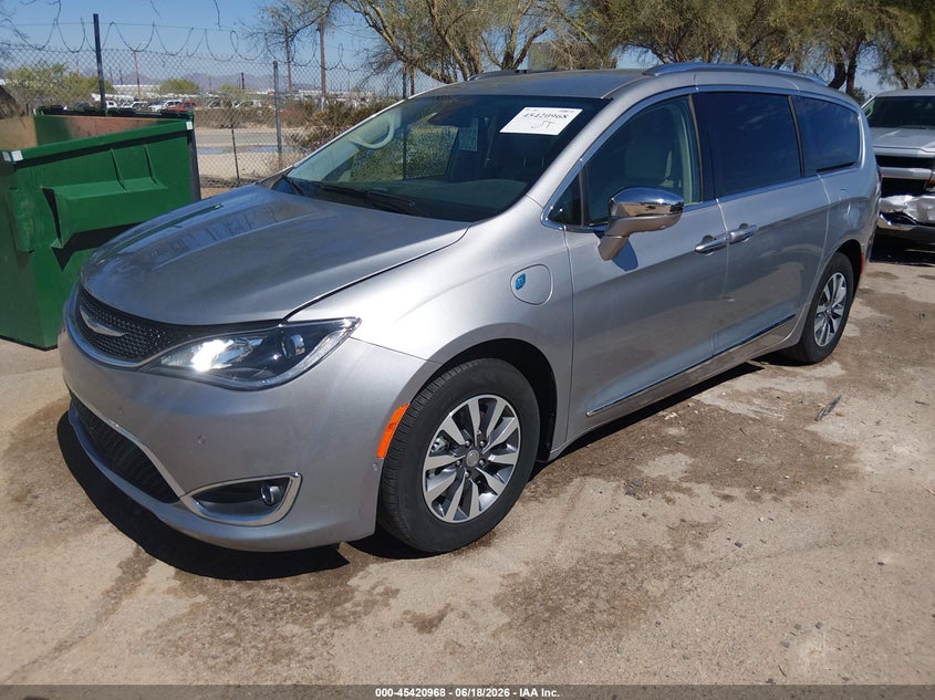 2020 Chrysler Pacifica VIN 2C4RC1N76LR113648 IAAI salvage auction — UNKNOWN, Salvage Title, sold $8,500 on 2026-07-14 (photo 2)