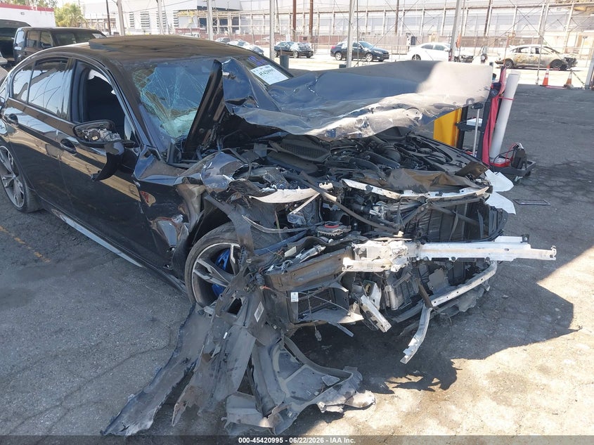 2019 BMW 5er VIN WBAJB9C52KB464485 IAAI salvage auction — FRONT END, Salvage Title, sold $5,850 on 2026-08-01 (photo 6)