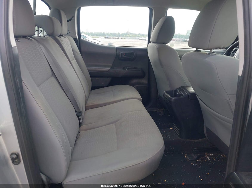 2018 Toyota Tacoma VIN 5TFAX5GN4JX119869 IAAI salvage auction — RIGHT REAR, Salvage (Louisiana), sold $10,250 on 2026-07-14 (photo 8)