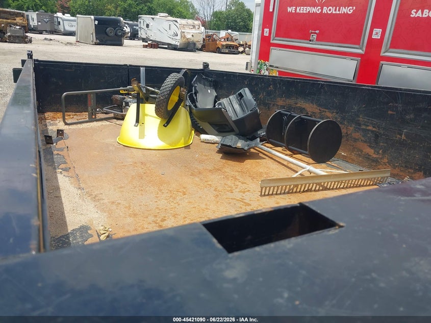 2025 Big tex trailer co inc Gooseneck dual axle VIN 16V3D2223S5400592 IAAI salvage auction — SIDE, Salvage (Texas), sold $3,550 on 2026-09-19 (photo 5)