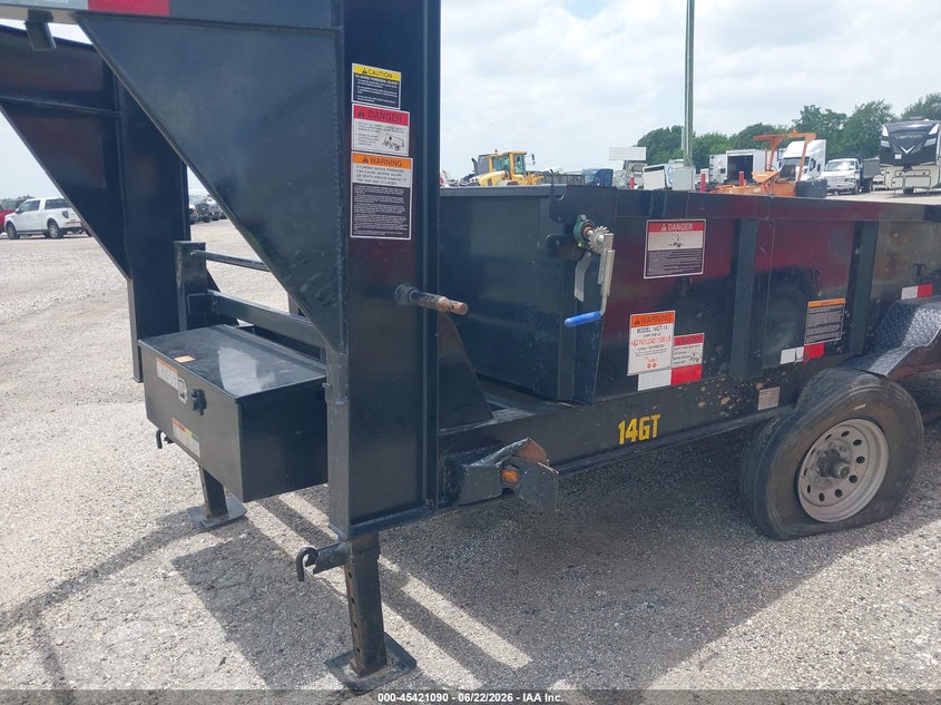 2025 Big tex trailer co inc Gooseneck dual axle VIN 16V3D2223S5400592 IAAI salvage auction — SIDE, Salvage (Texas), sold $3,550 on 2026-09-19 (photo 7)