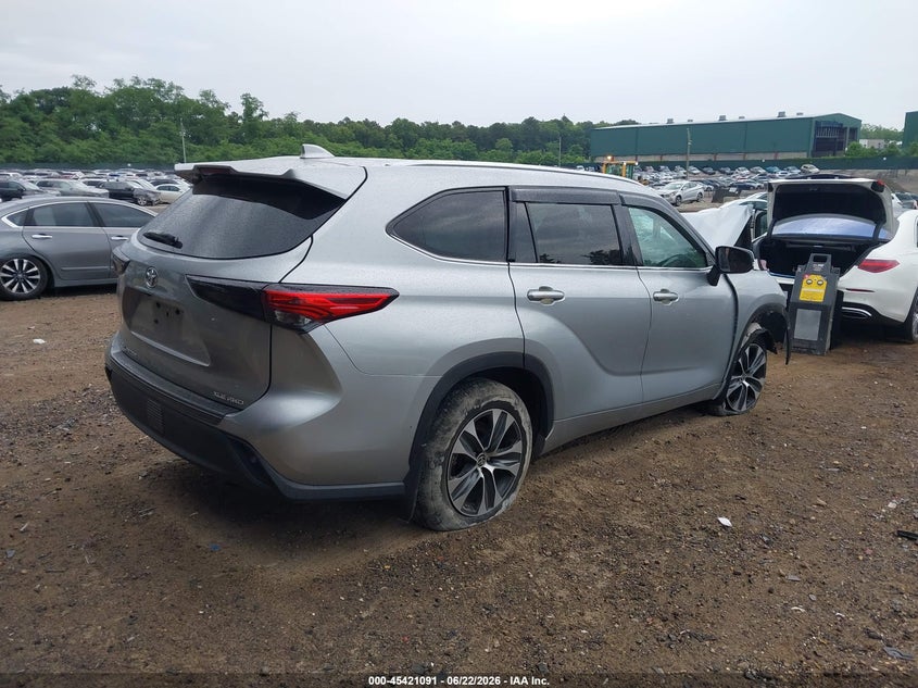 2020 Toyota Highlander VIN 5TDGZRBH0LS000593 IAAI salvage auction — FRONT END, Mv-907A (New York), sold $4,300 on 2026-07-21 (photo 4)