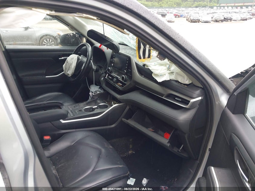 2020 Toyota Highlander VIN 5TDGZRBH0LS000593 IAAI salvage auction — FRONT END, Mv-907A (New York), sold $4,300 on 2026-07-21 (photo 5)