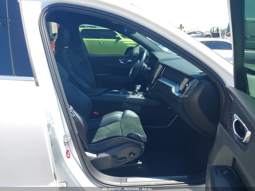 2019 Volvo Xc60 VIN LYVA22RM9KB177751 IAAI salvage auction — REAR END, Salvage (Oregon), sold $12,275 on 2026-08-20 (photo 5)