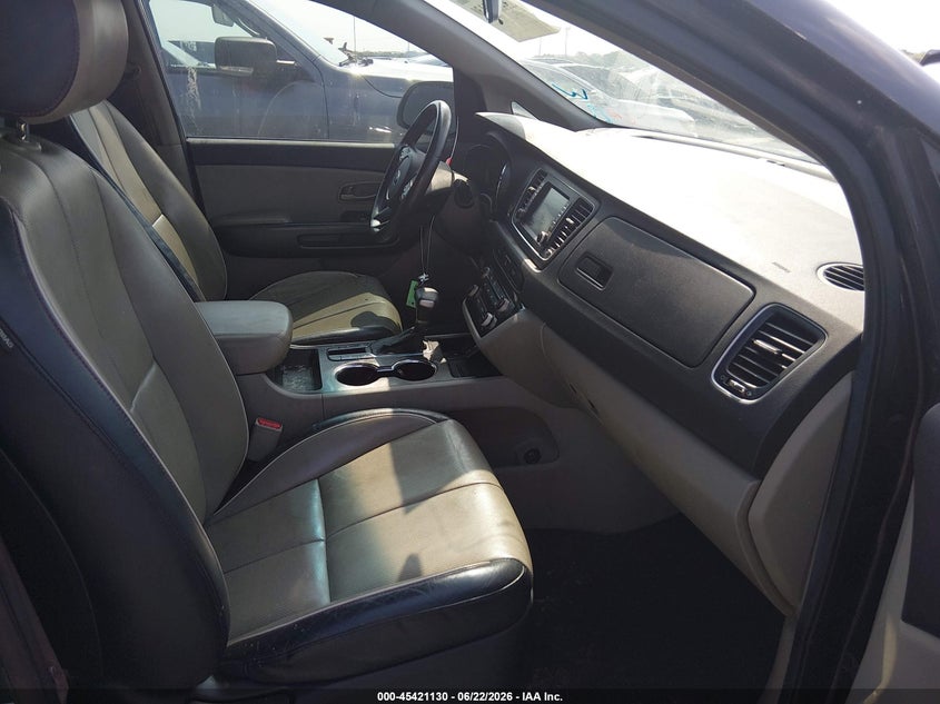 2020 Kia SEDONA VIN KNDMB5C1XL6647598 IAAI salvage auction — NORMAL WEAR, Original (Texas), sold $2,550 on 2026-07-20 (photo 5)