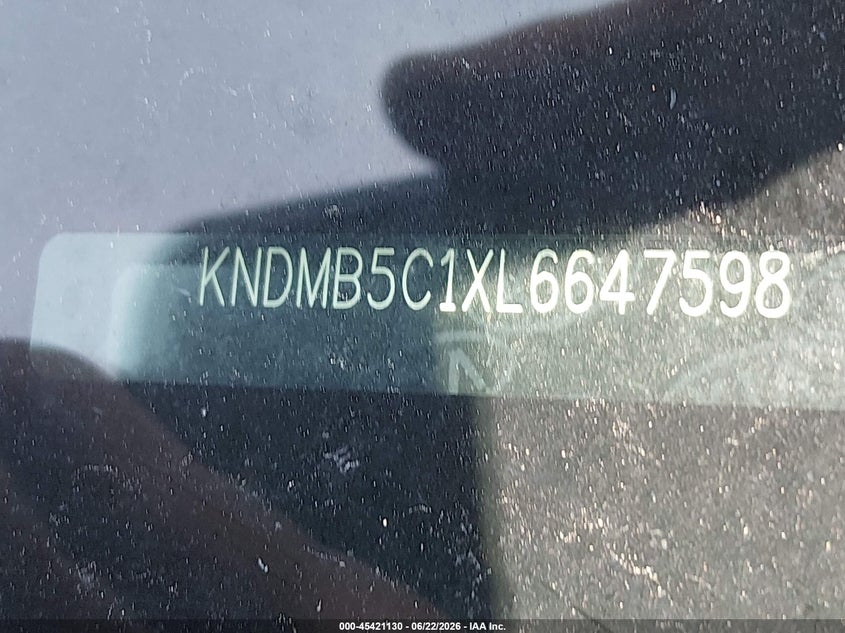 2020 Kia SEDONA VIN KNDMB5C1XL6647598 IAAI salvage auction — NORMAL WEAR, Original (Texas), sold $2,550 on 2026-07-20 (photo 9)