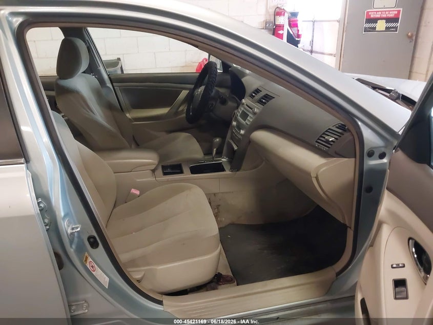 2008 Toyota Camry hybrid VIN JTNBB46K083045772 IAAI salvage auction — NORMAL WEAR, Clear (Minnesota), sold $325 on 2026-07-29 (photo 5)