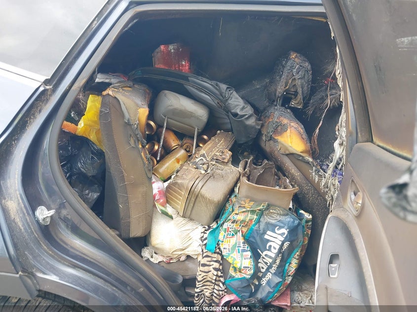 2016 Hyundai Santa fe VIN 5XYZTDLB4GG330117 IAAI salvage auction — ENGINE BURN, Clear (Massachusetts), sold $425 on 2026-07-24 (photo 8)