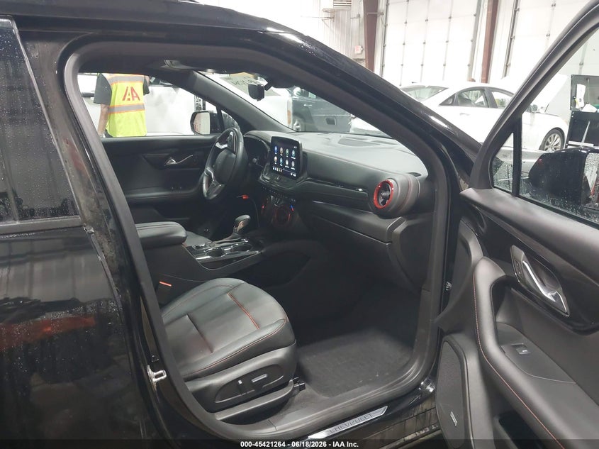 2024 Chevrolet Blazer VIN 3GNKBKRS3RS191445 IAAI salvage auction — REAR END, Salvage (North Dakota), sold $9,925 on 2026-07-30 (photo 5)