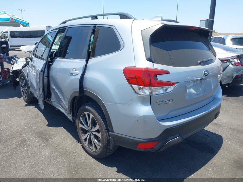 2019 Subaru Forester VIN JF2SKAUC3KH587779 IAAI salvage auction — LEFT FRONT, Salvage Title, sold $2,400 on 2026-07-31 (photo 3)