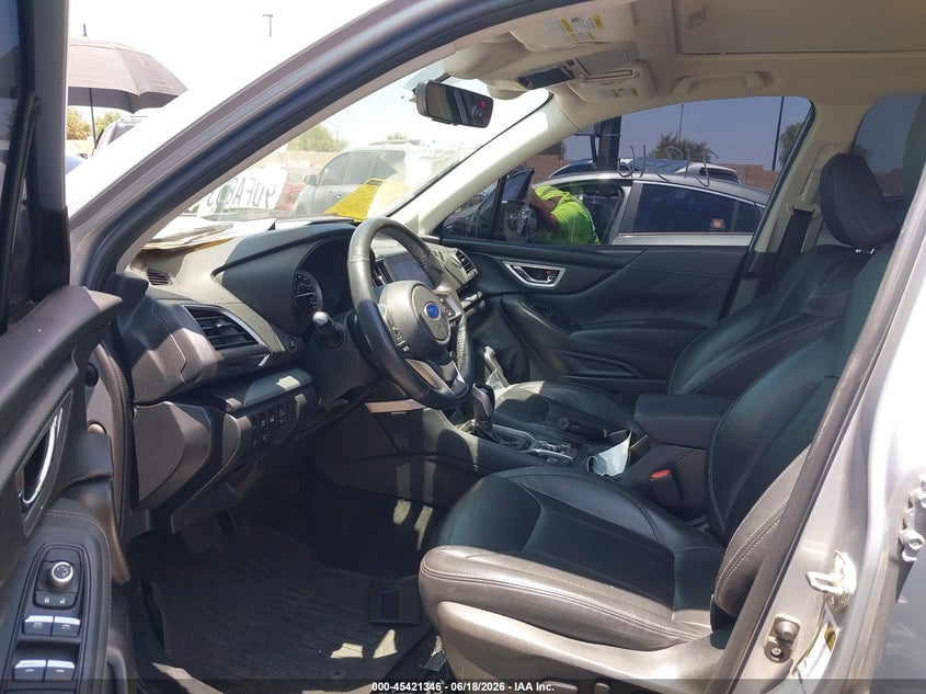 2019 Subaru Forester VIN JF2SKAUC3KH587779 IAAI salvage auction — LEFT FRONT, Salvage Title, sold $2,400 on 2026-07-31 (photo 5)