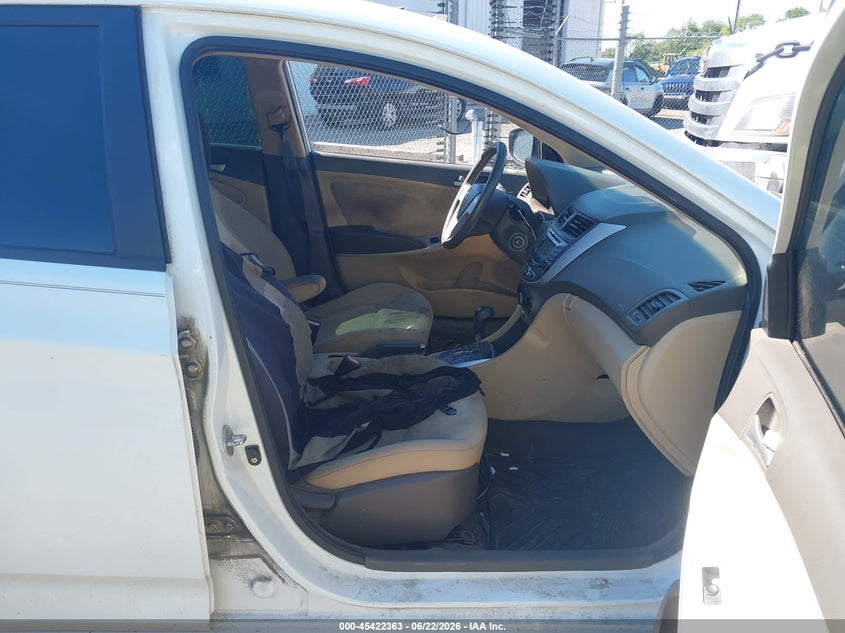 2012 Hyundai Accent VIN KMHCT4AE6CU208320 IAAI salvage auction — NORMAL WEAR, Clear (Illinois), sold $400 on 2026-07-22 (photo 5)